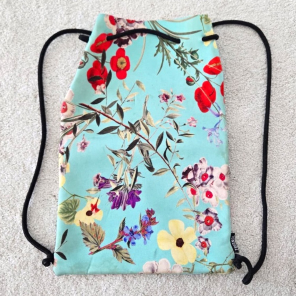 Triangl blue floral print bag